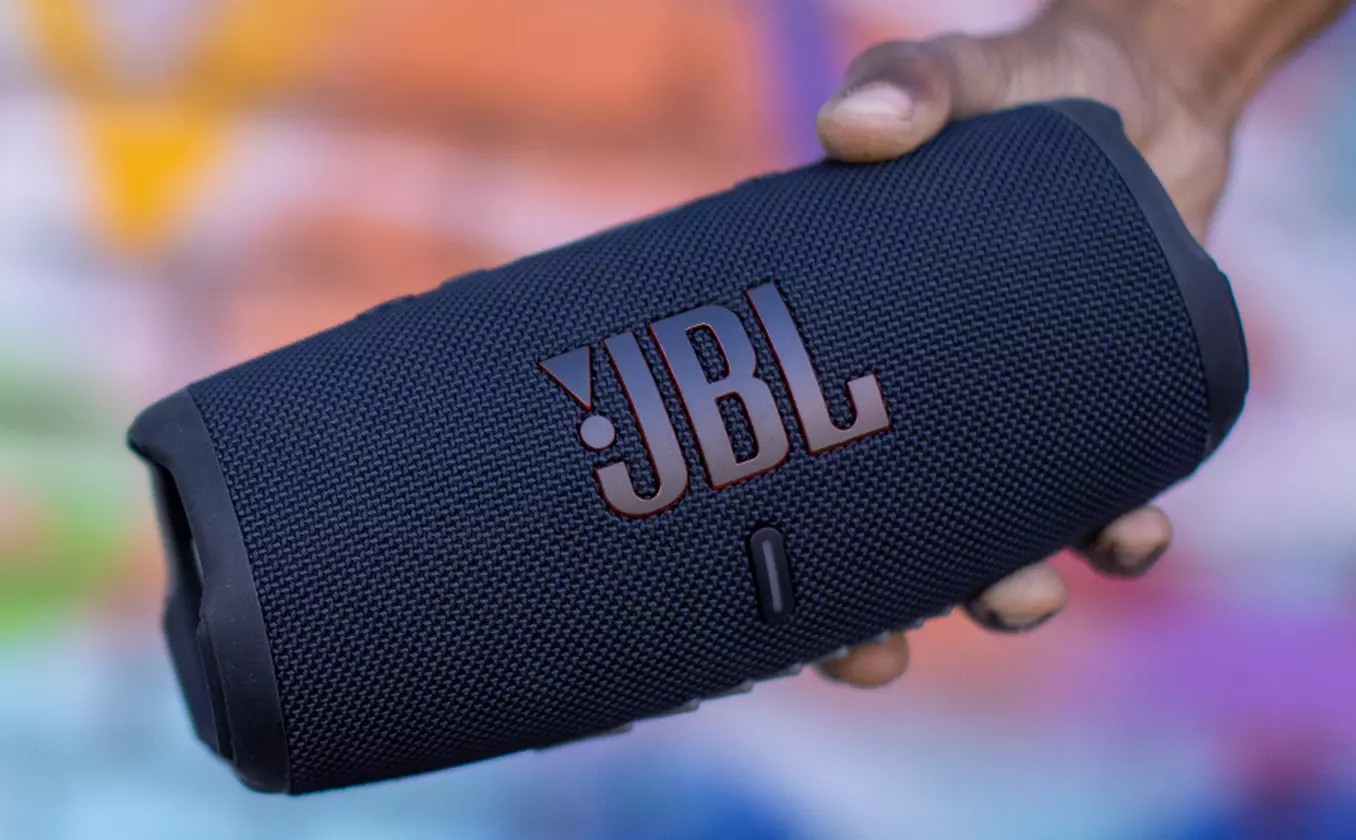【極美品】JBL CHARGE5 ブラック Amazon.co.jp: JBL CHARGE5 Bluetoothスピーカー 2ウェイ・スピーカー